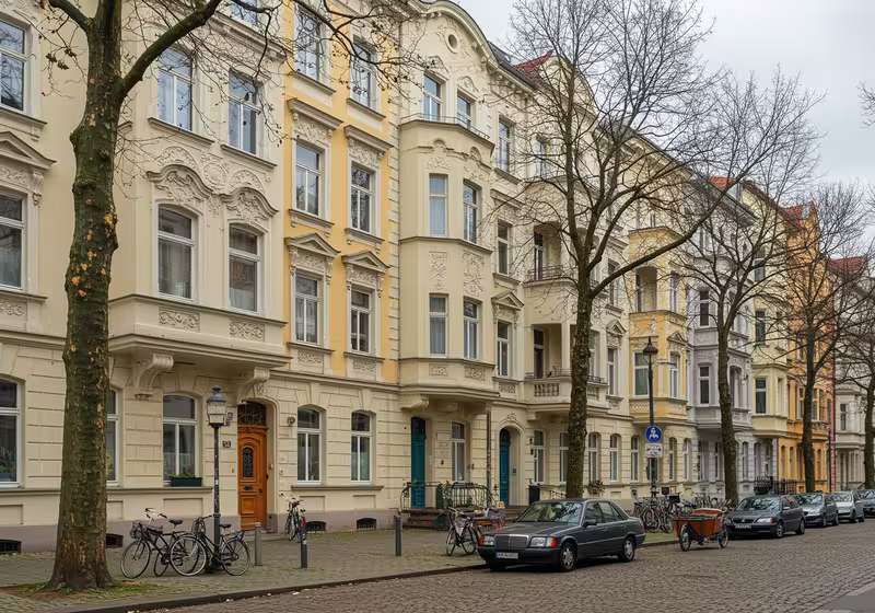 Wilhelmine-Altbaufassade in Berlin-Prenzlauer Berg